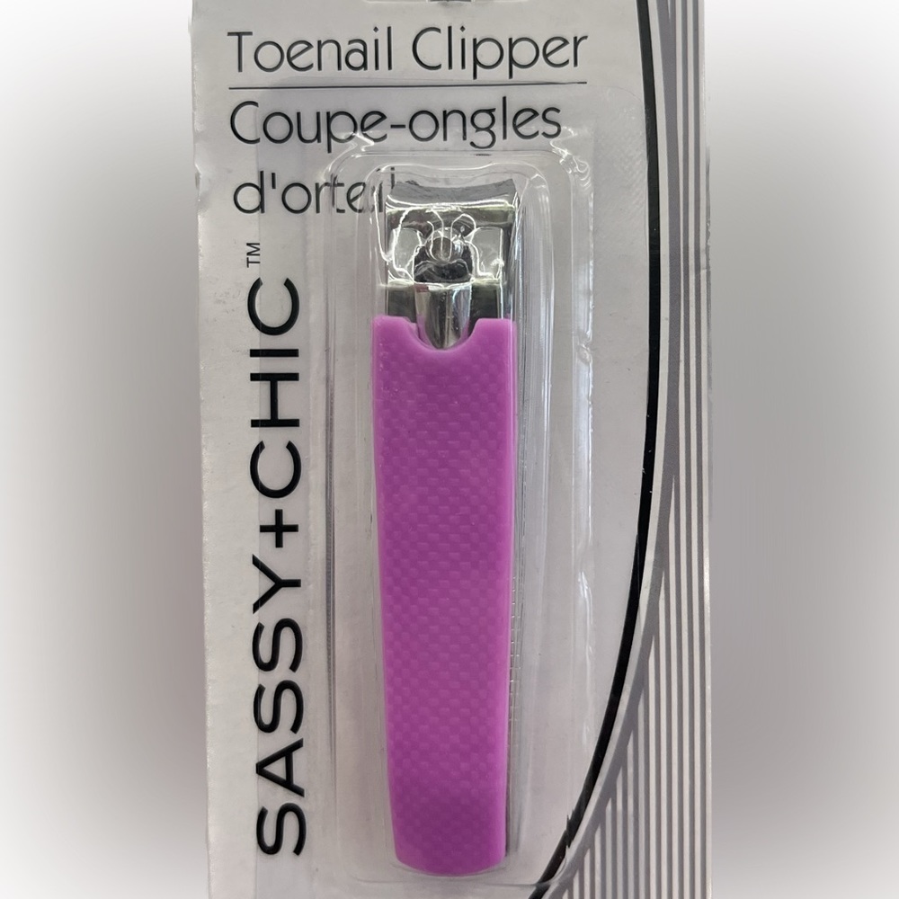 Toe nail clipper